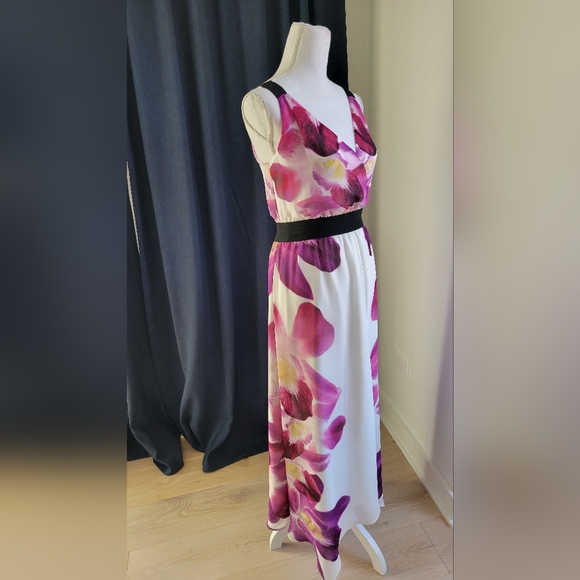EXPRESS | Floral Maxi Dress - Picture 6 of 13